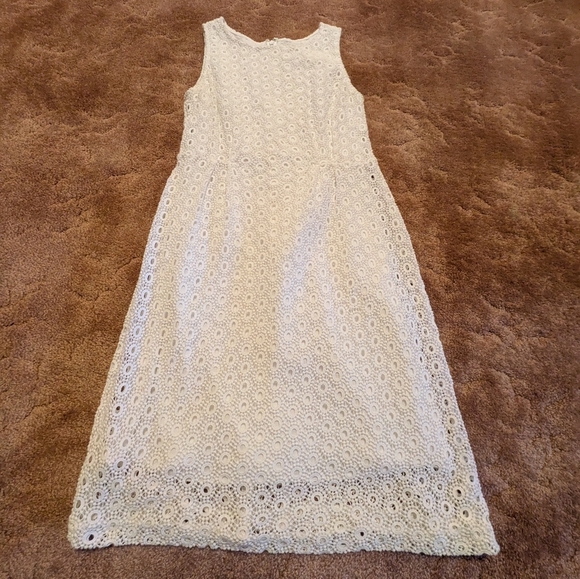 Garnet Hill Dresses & Skirts - Garnet Hill White Eyelet Dress - Size 8